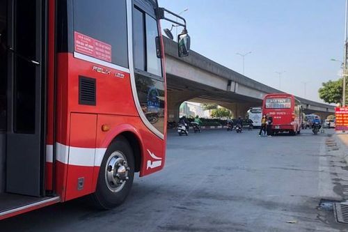Hà Nội quyết dẹp nạn 'xe dù, bến cóc' dịp Tết 2022
