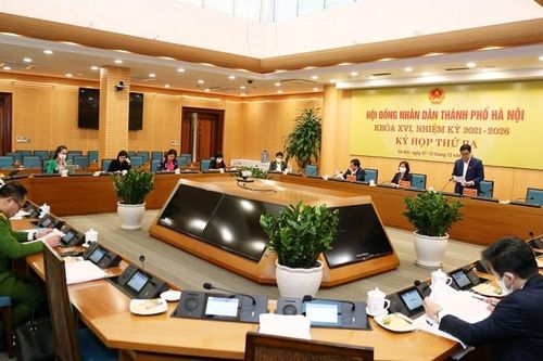Đại biểu HĐND TP đề nghị quan tâm đầu tư hơn nữa cho hệ thống y tế cơ sở