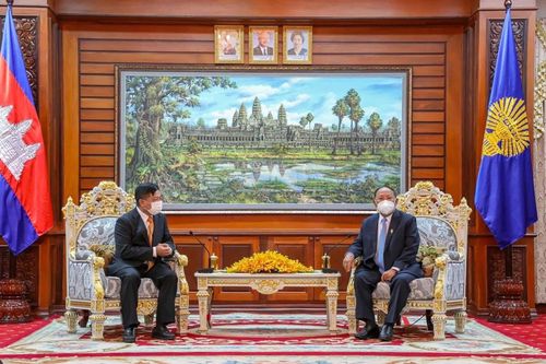 Chủ tịch Quốc hội Campuchia tiếp Đại sứ Nguyễn Huy Tăng chào xã giao