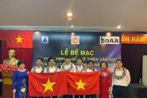 5 học sinh giành Huy chương tại kì thi Olympic Quốc tế về Thiên văn và Vật lí thiên văn