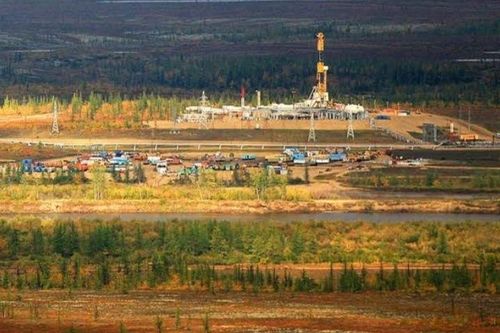 Rosneft ra thông báo về hợp đồng 2 triệu tấn dầu với Ấn Độ