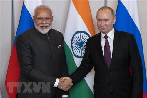 Ấn Độ và Nga ký 28 thỏa thuận trong chuyến thăm của Tổng thống Putin