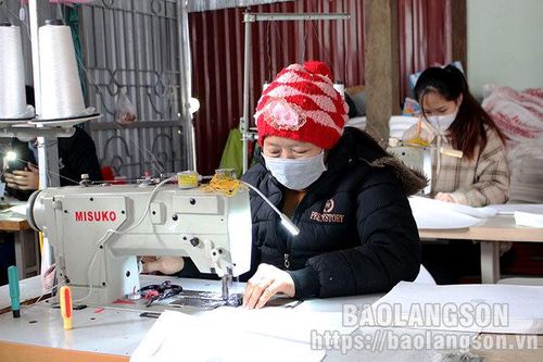 Chiến Thắng: Tạo việc làm, tăng thu nhập cho lao động từ nghề may gia côngTin khácChung tay phòng chống HIV/AIDS trong bối cảnh dịch COVID-19THÔNG BÁO NỘI DUNG, CHƯƠNG TRÌNH KỲ HỌP THỨ BẢY (KỲ HỌP THƯỜNG LỆ CUỐI NĂM 2021) HĐND TỈNH KHÓA XVII NHIỆM KỲ 2021