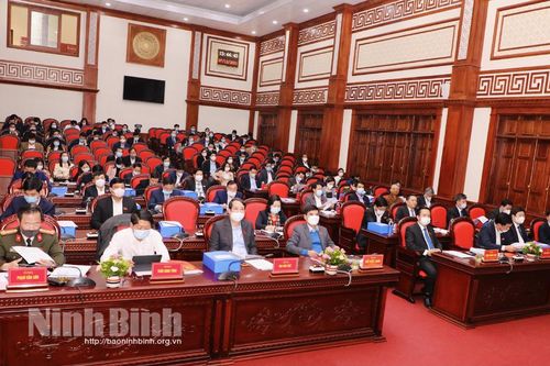 Kỳ họp thứ 4 HĐND tỉnh khóa XV: Nghe các báo cáo, tờ trình