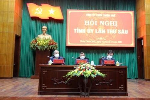 Chính trị - Xã hội Theo dòng thời sự Thảo luận, bàn và thông qua các nghị quyết, chương trình quan trọng