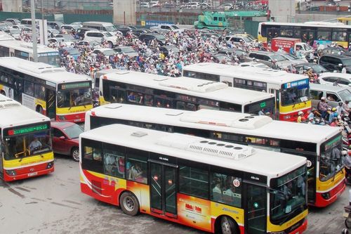 Ðề xuất hạn chế xe máy tại nội đô Hà Nội từ 2025: Có quá nóng vội?