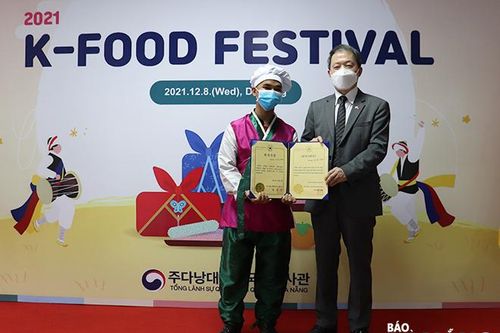 Sinh viên Đại học Đông Á đoạt giải Nhất cuộc thi nấu món ăn Hàn Quốc