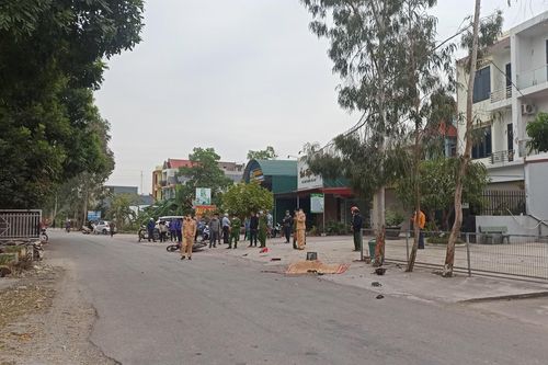 Hải Dương: Một người tử vong do lái xe đâm vào gốc cây