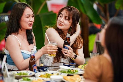 Quận 4 nâng cấp độ dịch, cấm hàng quán bán đồ uống có cồn