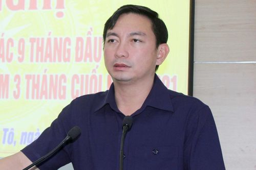Bãi nhiệm tư cách đại biểu HĐND đối với bí thư huyện Cô Tô