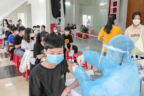 Nữ sinh lớp 12 ở Quảng Trị tử vong sau tiêm vắc xin COVID-19