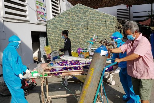 Tăng cấp độ dịch, Quận 4 TPHCM cấm bán đồ uống có cồn