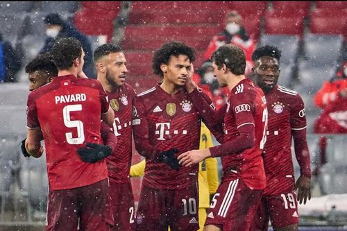 Cận cảnh Bayern Munich 'tiễn' Barcelona xuống chơi Europa League