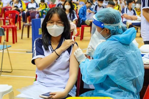 Quảng Trị: 94% học sinh không đồng ý tiêm lô vaccine gia hạn