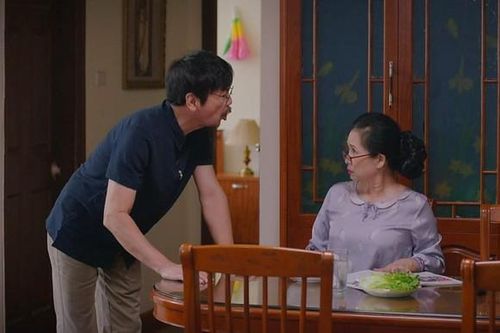 Thương Ngày Nắng Về: 'Bố chồng quốc dân' ví 'mẹ chồng đáng sợ' với nhân vật không ai ngờ