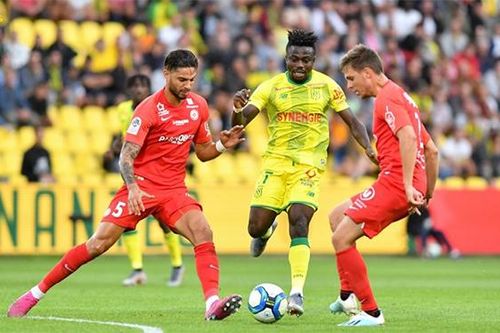 Soi kèo nhà cái Nantes vs Lens. Nhận định bóng đá, dự đoán Ligue 1 (03h00, 11/12)