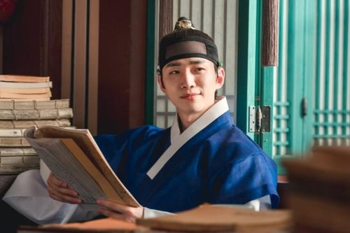 Lee Junho hứa hẹn sẽ làm điều đặc biệt này nếu rating 'The Red Sleeve' vượt qua 15%