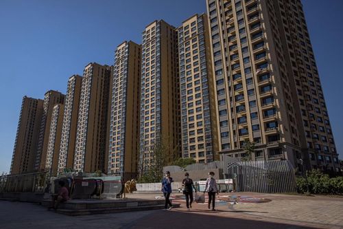 Fitch Ratings tuyên bố Evergrande đã vỡ nợ, các cổ đông và chủ nợ phải đối mặt với điều gì?