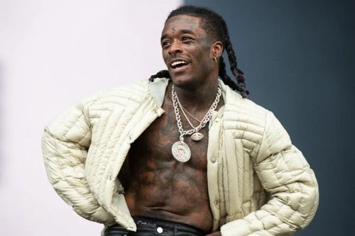 Cách rapper Lil Uzi Vert có cơ bụng săn chắc