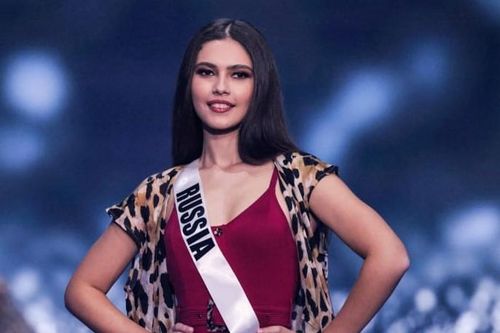 Phần thi áo tắm khác biệt của đêm bán kết Miss Universe 2021