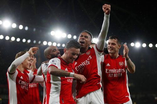Arsenal áp sát top 4 sau trận thắng 3-0