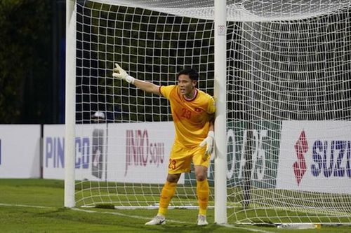 Đội hình xuất phát dự kiến Việt Nam vs Malaysia: Nguyên Mạnh lại bắt chính