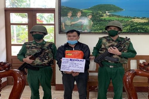 Ngụy trang 3kg ma túy trong bao trà xanh vận chuyển từ Quảng Trị vào Đà Nẵng