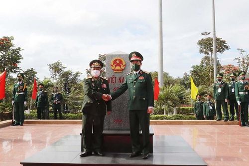 Việt Nam-Lào tăng cường hợp tác trong lĩnh vực quốc phòng