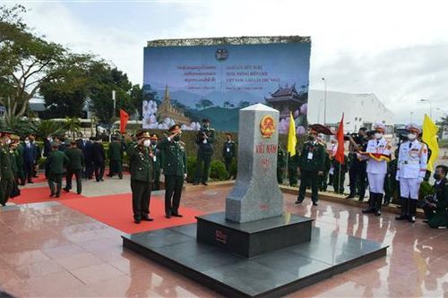 Tổ chức trọng thể Giao lưu hữu nghị Quốc phòng biên giới Việt Nam – Lào lần thứ nhất