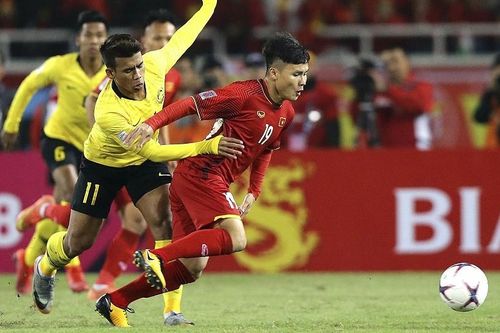 Tiền vệ Nguyễn Quang Hải dẫn đầu nhóm 5 cầu thủ hay nhất ở lượt trận thứ ba