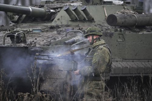 Ukraine tố Nga phong tỏa 70% Biển Azov, EU cân nhắc trừng phạt Mátxcơva