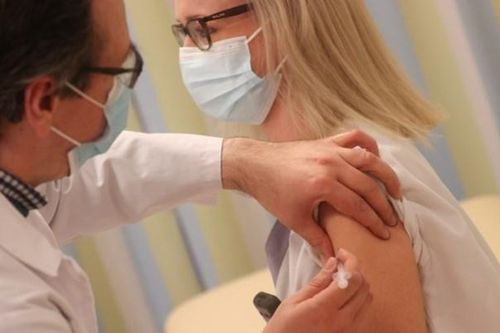 Australia rút ngắn thời gian chờ tiêm mũi vaccine tăng cường