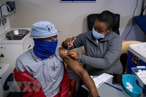 Thế giới Thế giới Biến thể Omicron lây lan nhanh hơn Delta và làm giảm hiệu quả của vaccine