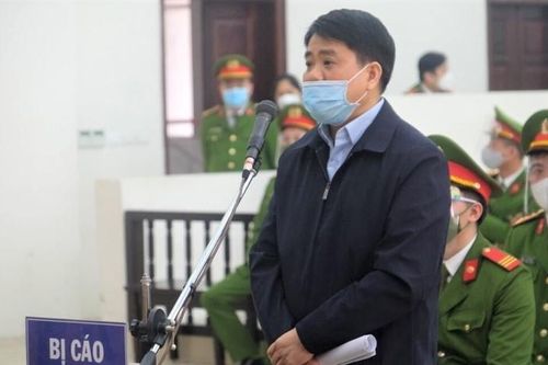Bị cáo Nguyễn Đức Chung bị tuyên án 8 năm tù trong vụ mua bán chế phẩm Redoxy-3C