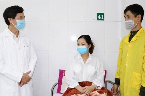 Rong kinh kéo dài, sản phụ bất ngờ phát hiện khối máu tụ to bất thường