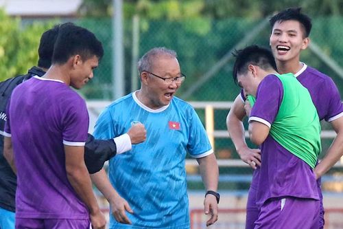 Tuyển Việt Nam thoải mái trước trận đấu với Indonesia