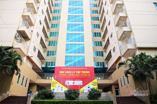 Hình ảnh bên trong khu điều trị F0 nhẹ 600 giường ở quận 'vùng cam' Hà Nội