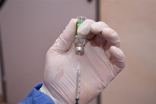 Chúng ta có cần tiêm vaccine tăng cường mãi mãi để ngừa COVID-19?