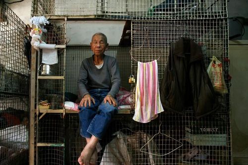 Hong Kong tìm cách hạ nhiệt thị trường địa ốc đắt đỏ nhất thế giới