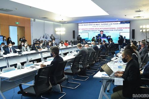 Biển Đông một năm nhìn lại