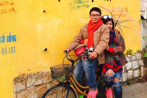 Chồng cạo đầu, đưa vợ đi xuyên Việt suốt hành trình 10 năm chiến đấu với ung thư