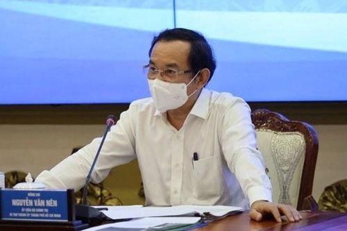 Bí thư TPHCM: Chuẩn bị tinh thần sống chung với biến thể mới Omicron