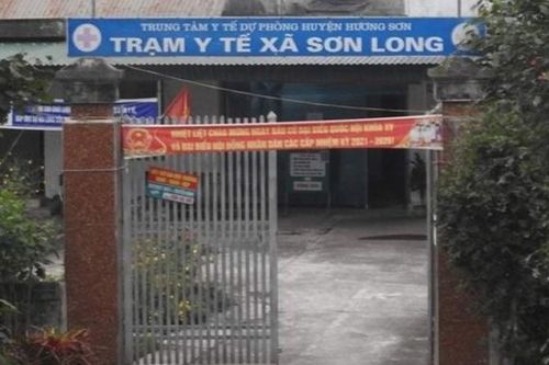 Phê chuẩn khởi tố nhóm cán bộ xã đánh bạc