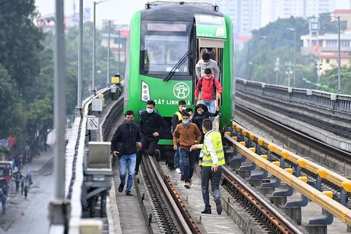 Tàu Cát Linh - Hà Đông diễn tập sự cố không báo trước: 'Không thể mang tính mạng người dân ra diễn tập'