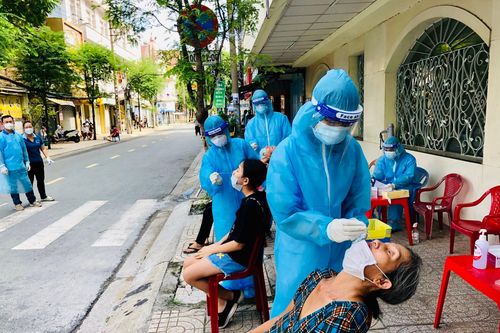 TP.HCM xin chi viện 3.000 bác sĩ, điều dưỡng