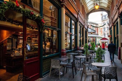 Làn sóng Omicron biến London thành 'thị trấn ma' ngay trong mùa Giáng sinh