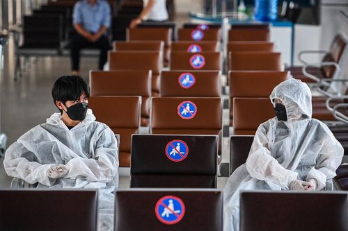 E ngại người từ xa về quê đón Tết