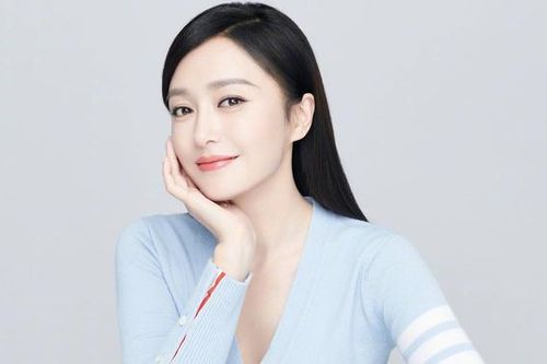 Hoàng hậu của 'Diên Hy Công Lược' lọt vào ống kính người qua đường