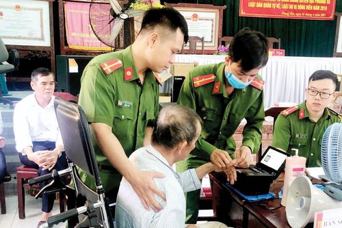 Chính trị - Xã hội Căn cước công dân gắn chíp góp phần chống dịch