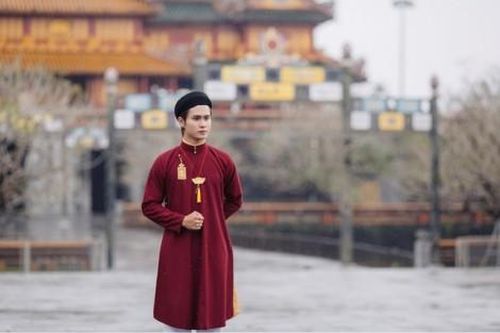 Văn hóa - Nghệ thuật Thông tin văn hóa Giới thiệu áo dài Huế tại Năm Du lịch quốc gia – Ninh Bình